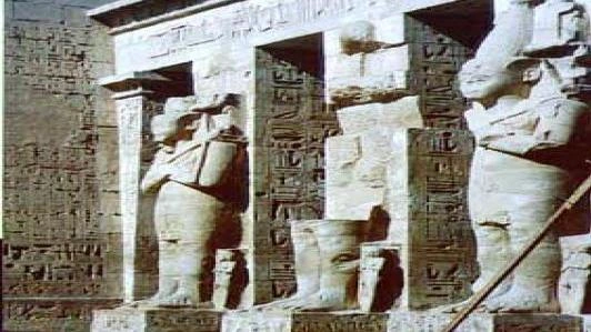 medinet Habu temple luxor, Egypt travel booking